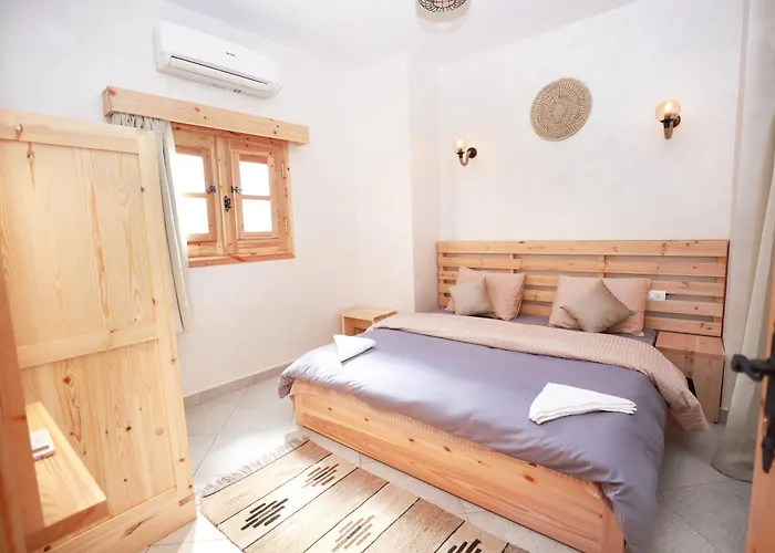 Hotel Neom *