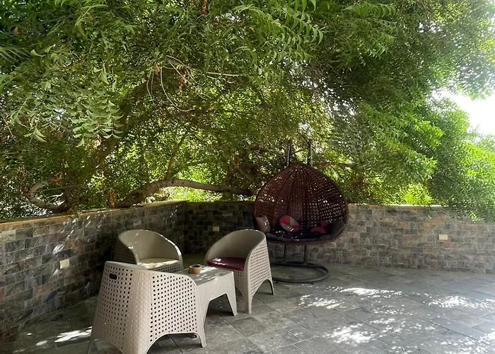 Neom Hotel *